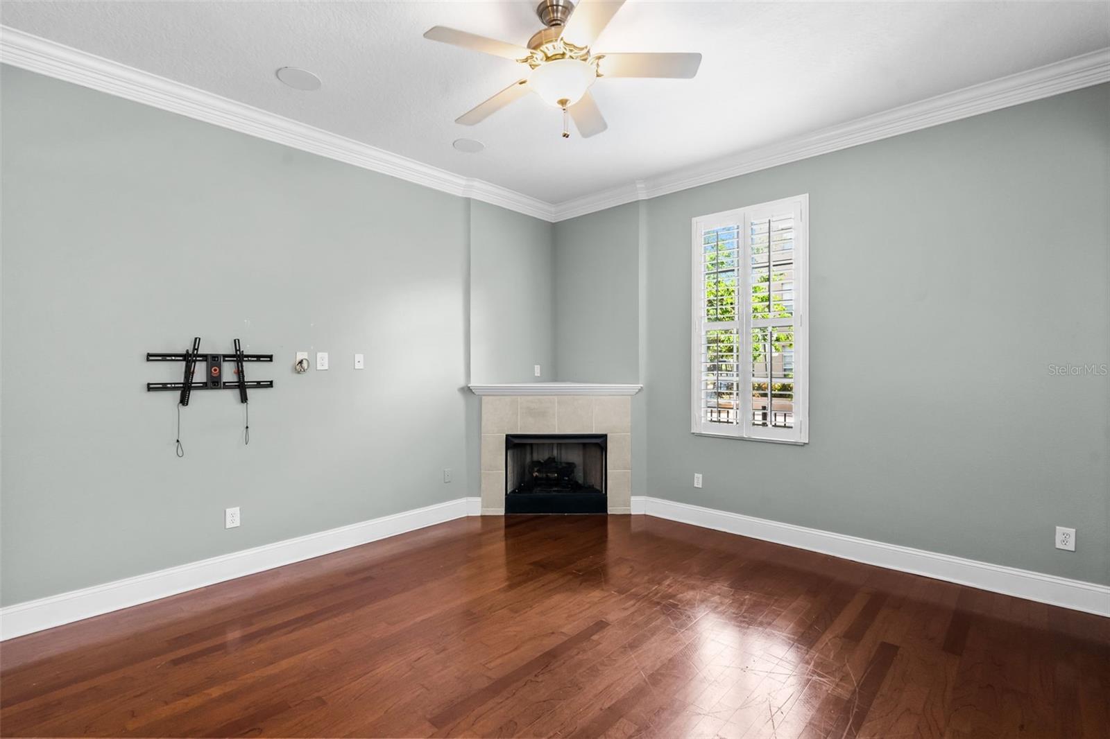 2419 VICTORIA GARDENS LN — photo 7