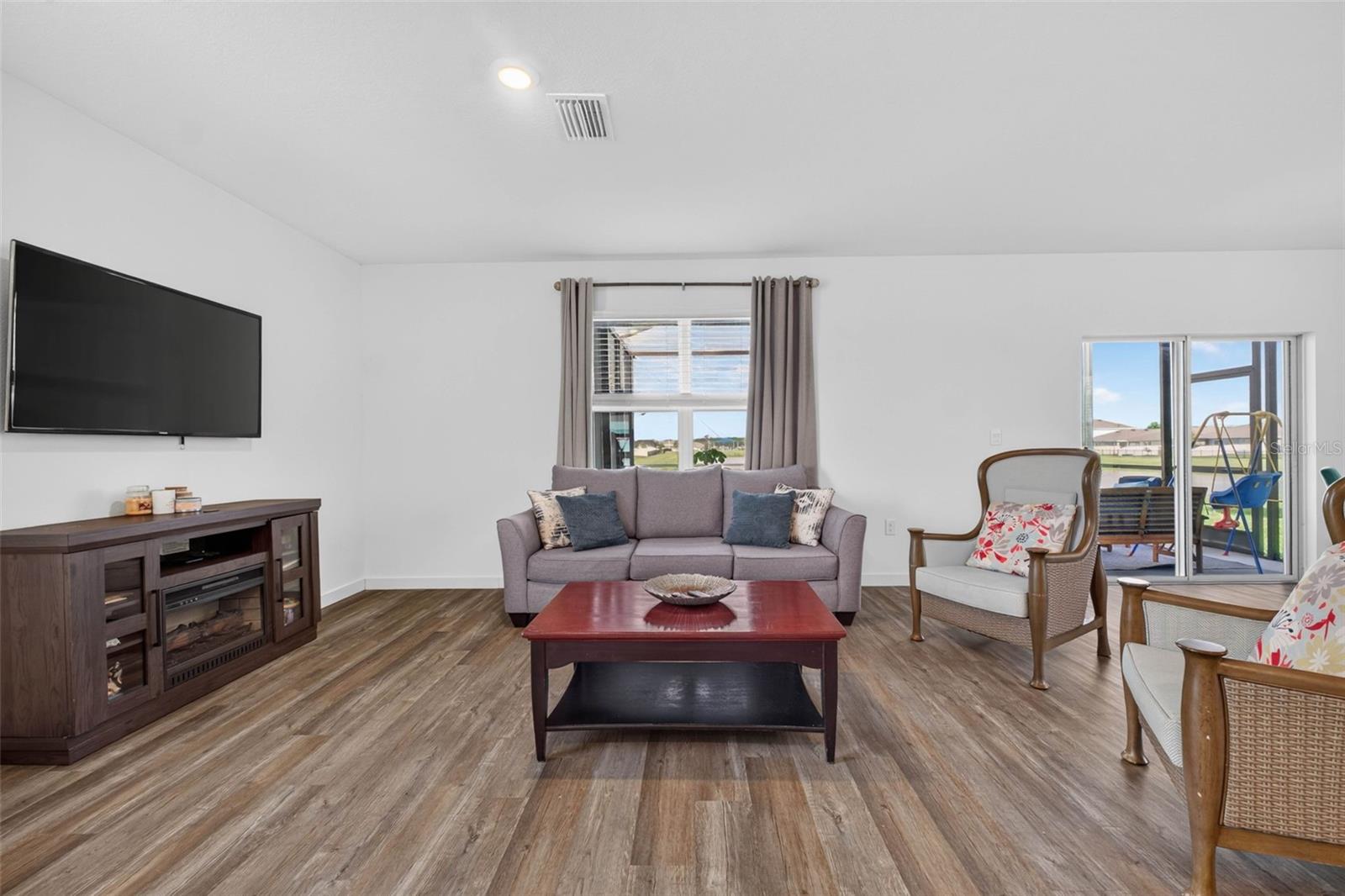 9744 CRESCENT RAY DR — photo 17
