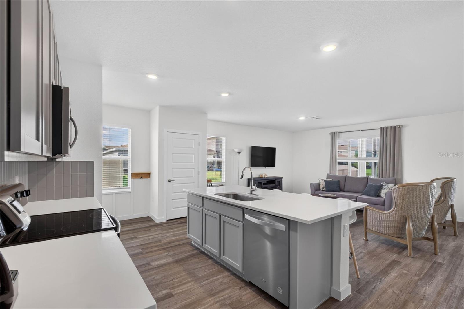 9744 CRESCENT RAY DR — photo 14
