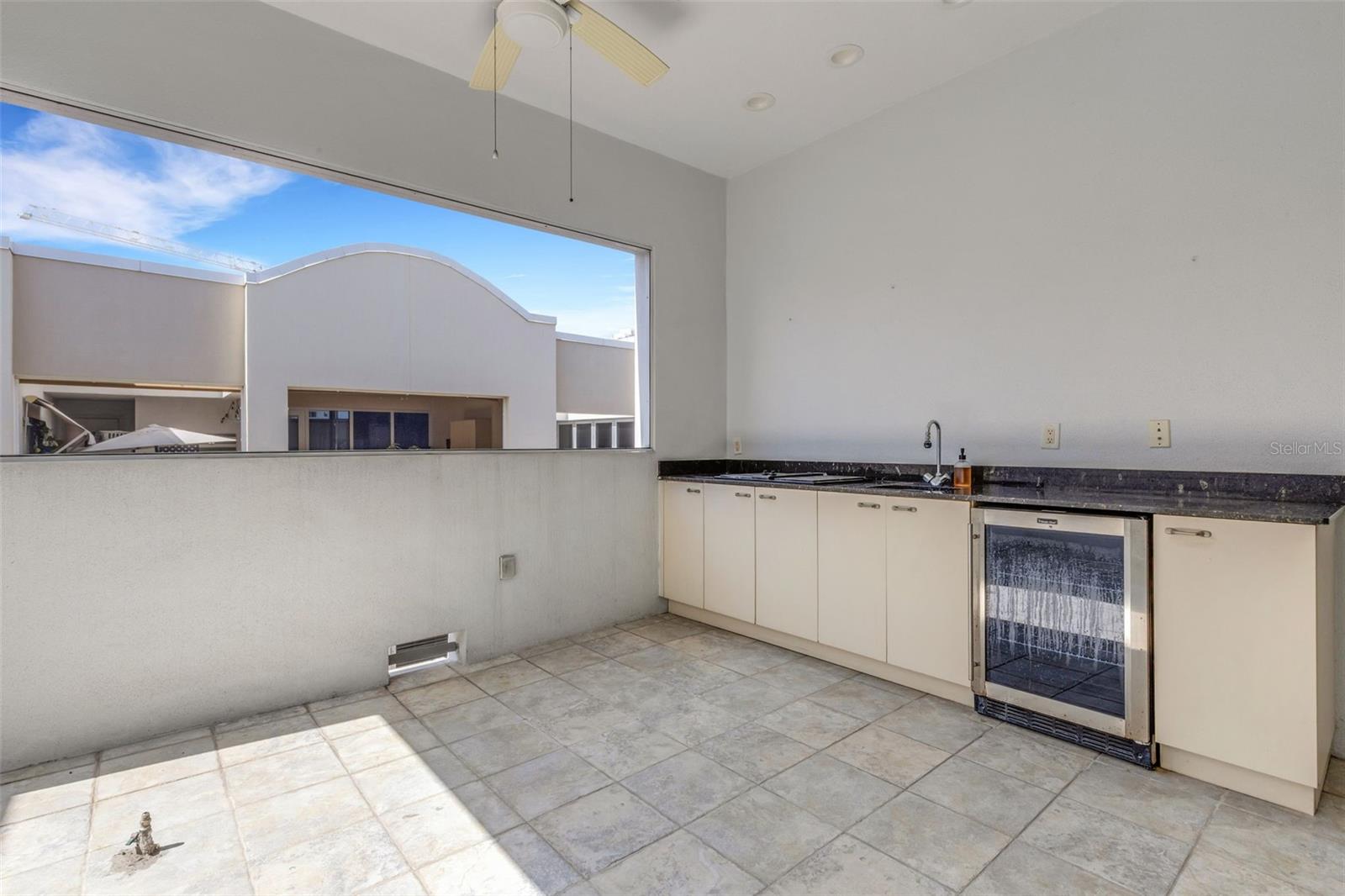 235 COCOANUT AVE #108B — photo 35