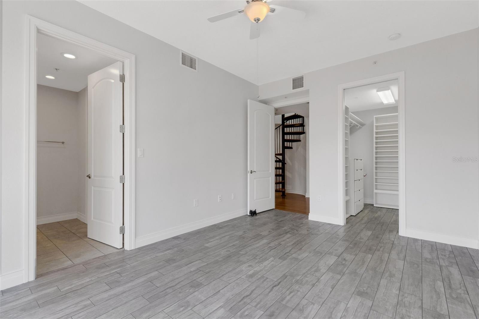 235 COCOANUT AVE #108B — photo 20
