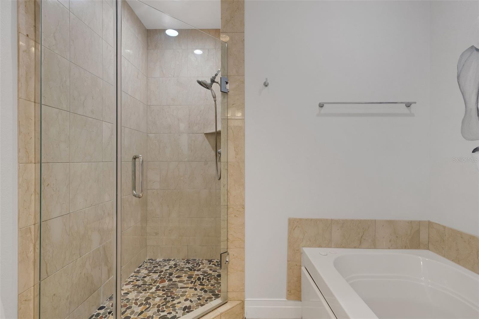 235 COCOANUT AVE #108B — photo 22