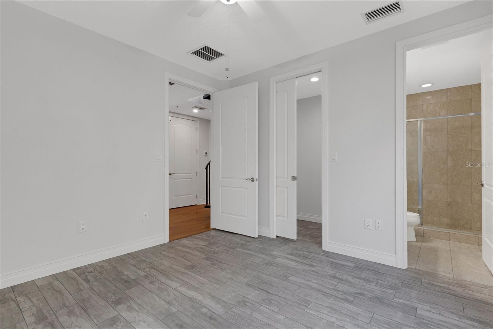 235 COCOANUT AVE #108B — photo 26