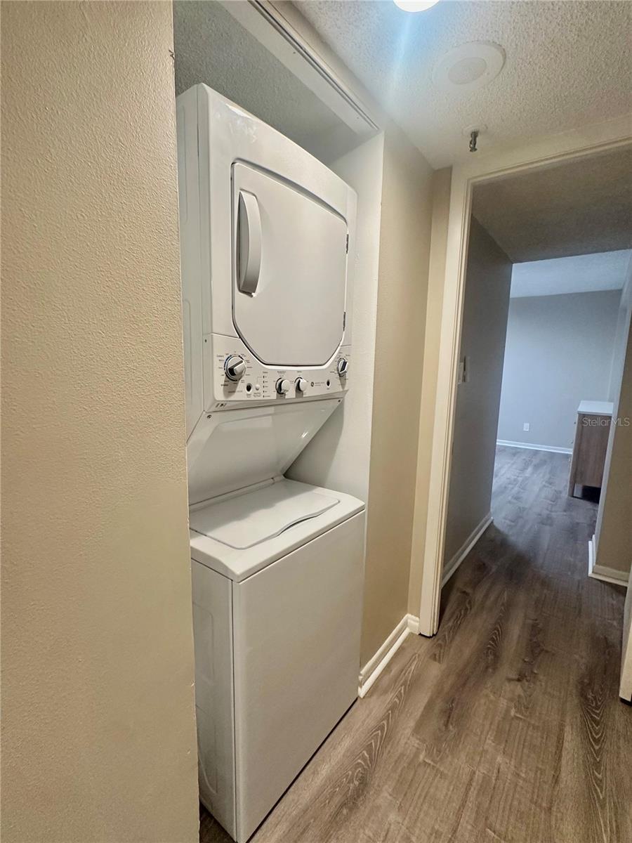 201 W LAUREL ST #307 — photo 13