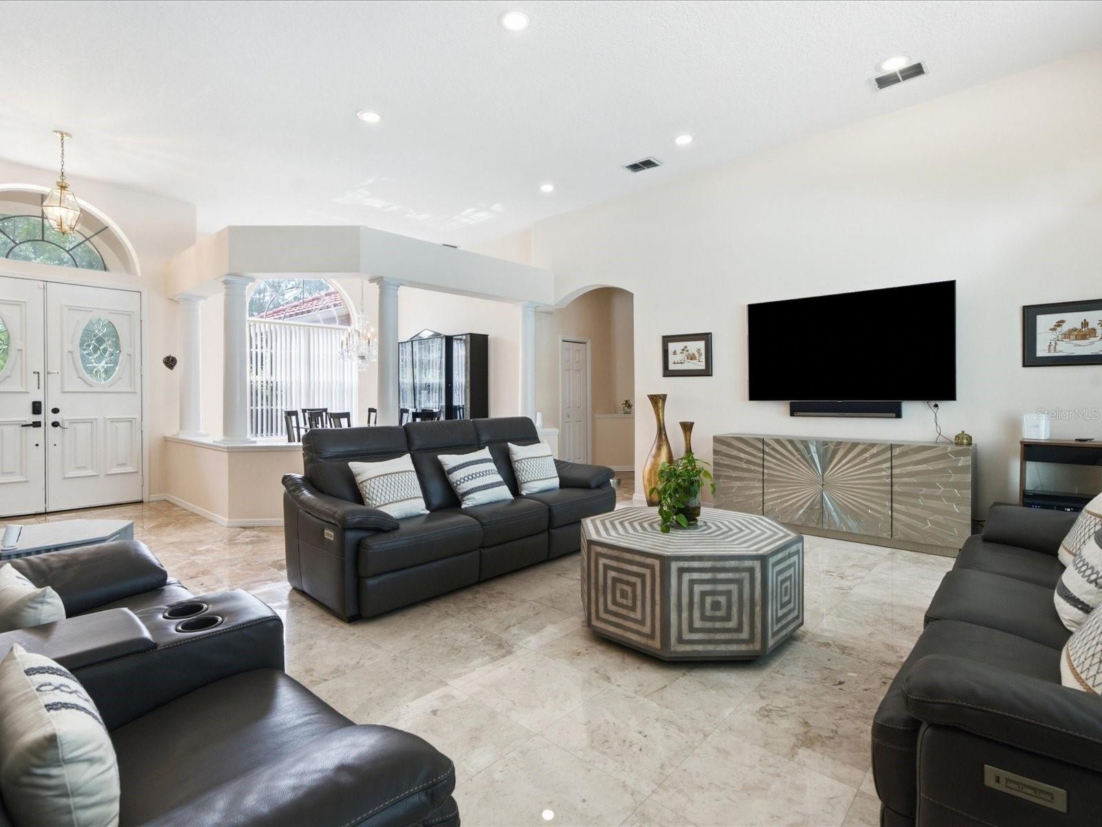 18621 AVENUE CAPRI — photo 12