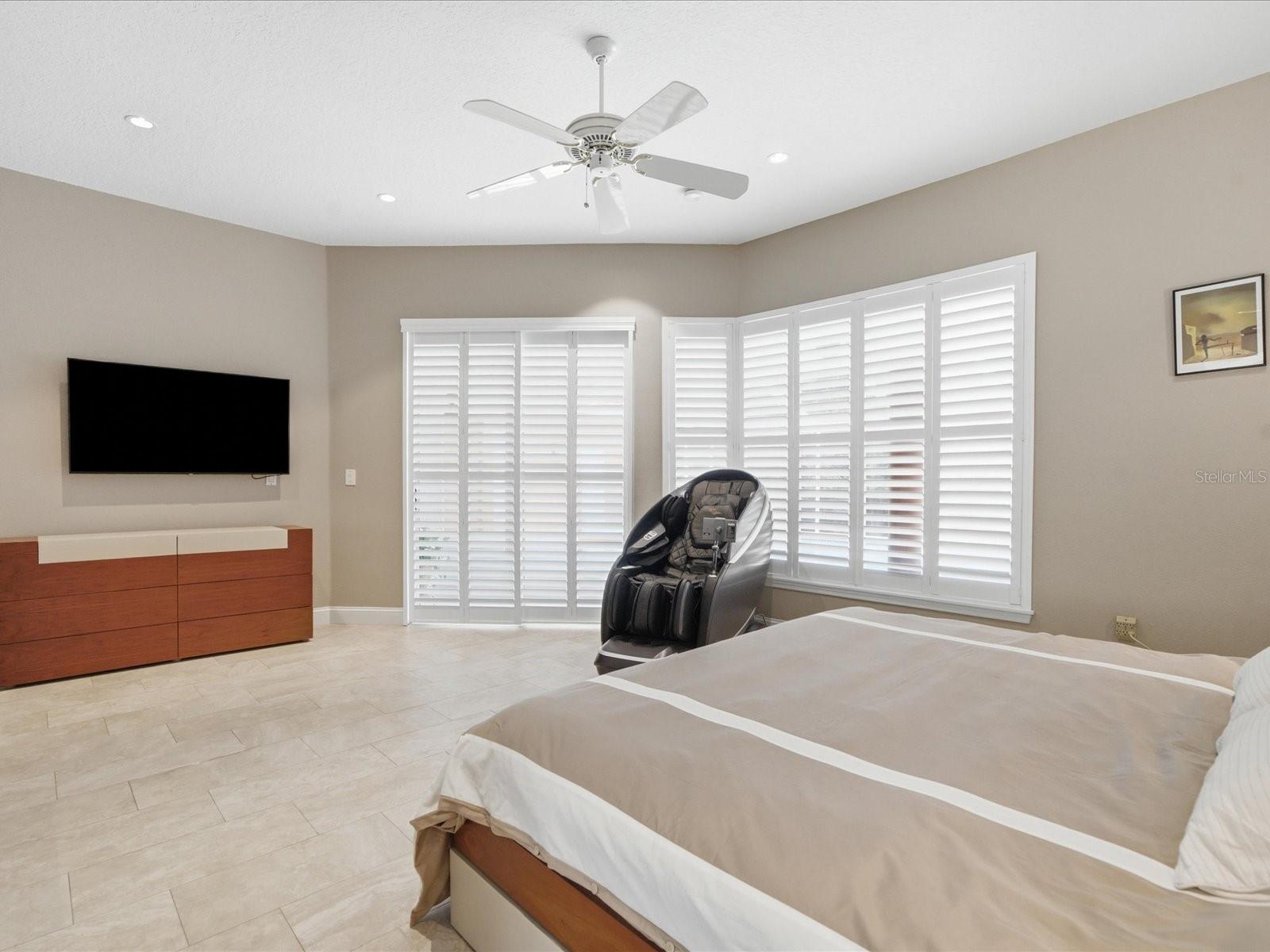 18621 AVENUE CAPRI — photo 33