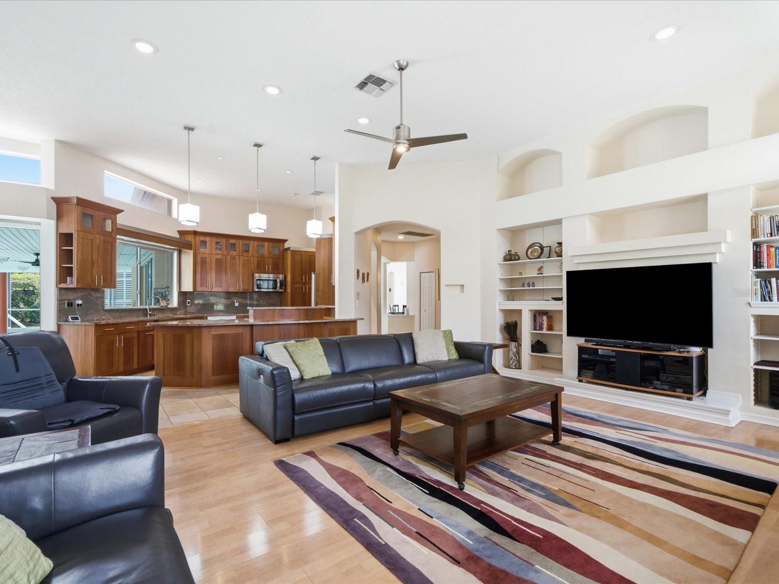18621 AVENUE CAPRI — photo 26