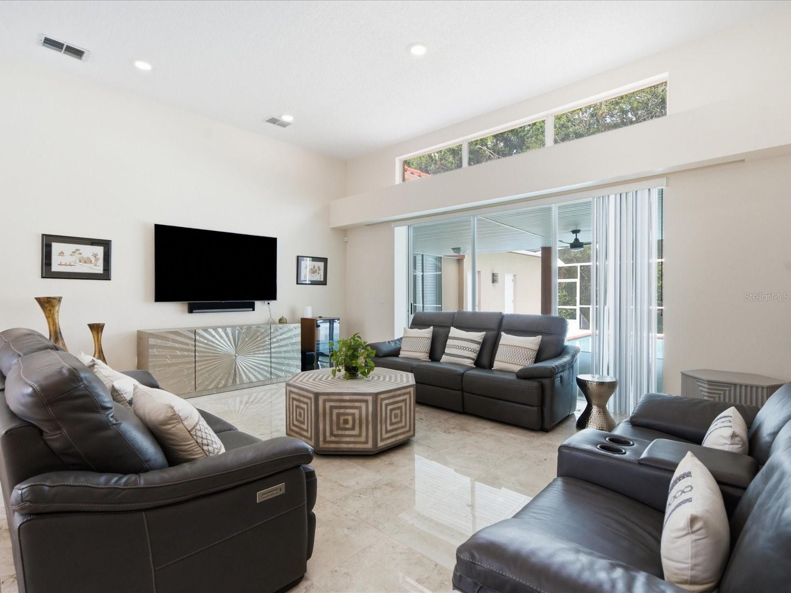 18621 AVENUE CAPRI — photo 13
