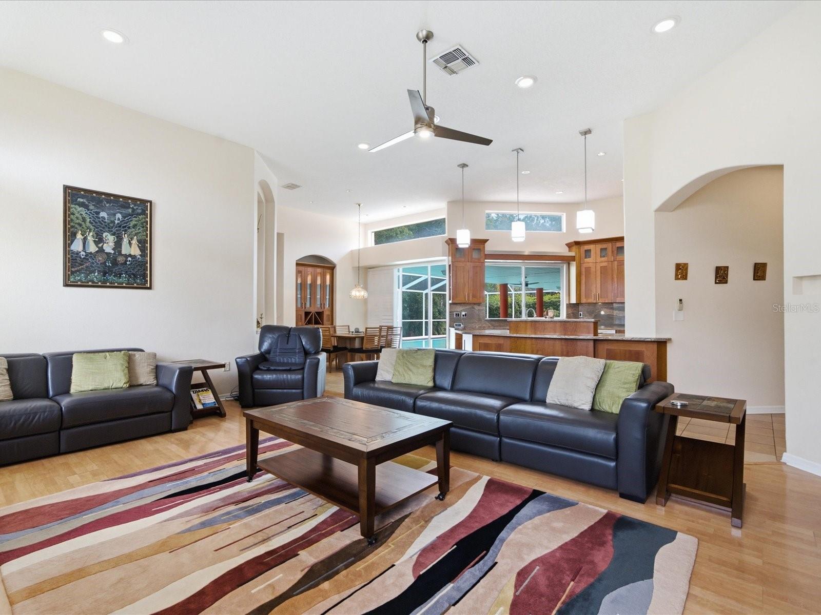 18621 AVENUE CAPRI — photo 30