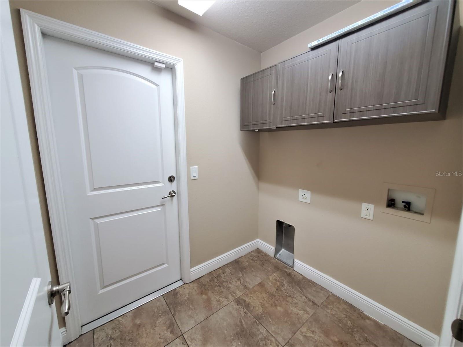 10737 STANDING STONE DR — photo 16
