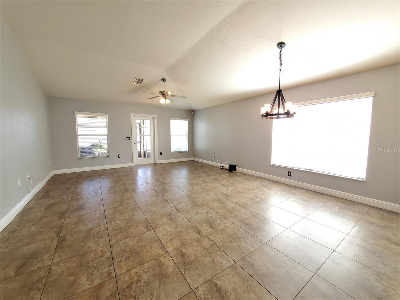 10737 STANDING STONE DR — photo 4