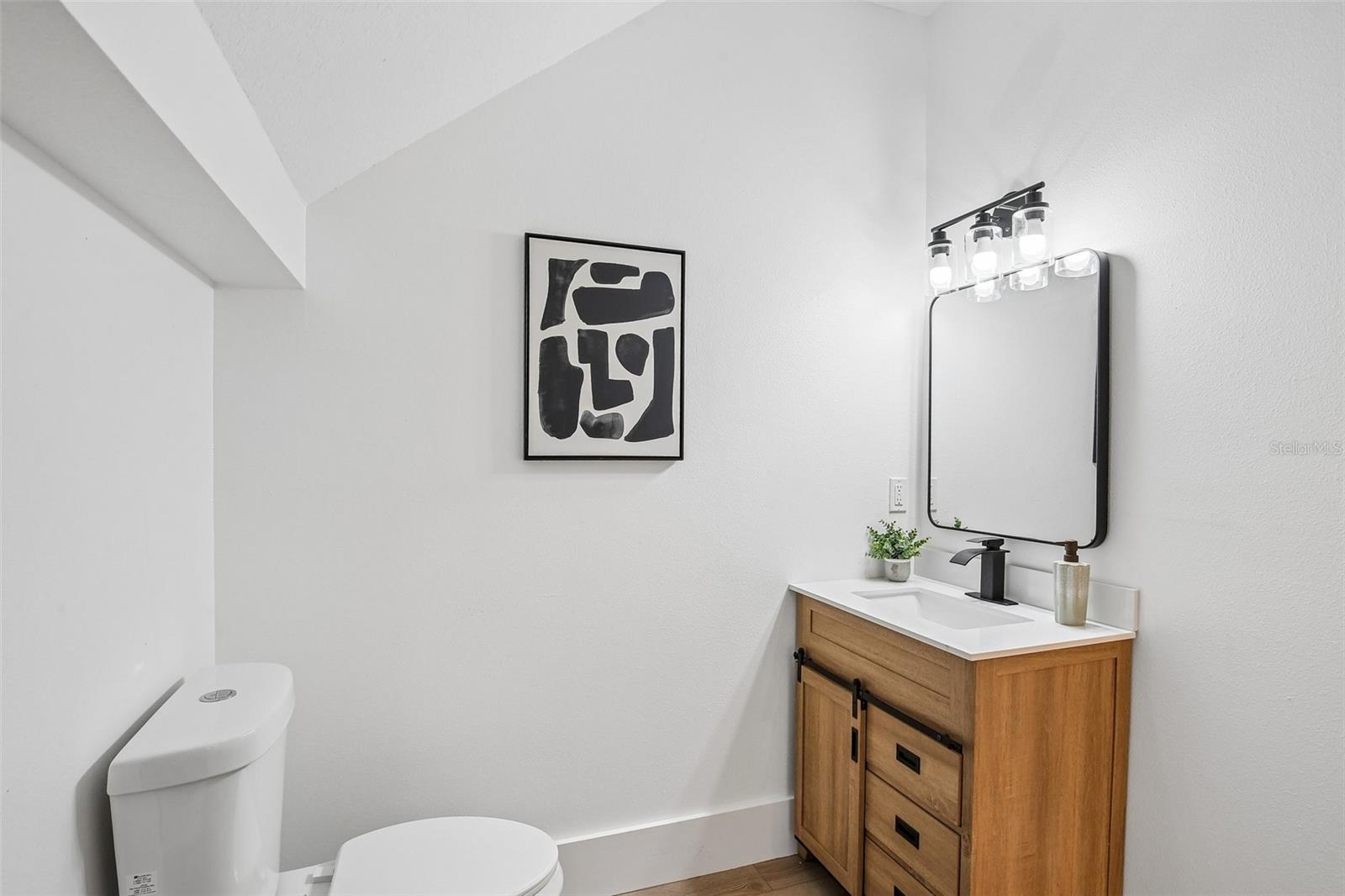 3612 E CLIFTON ST — photo 16