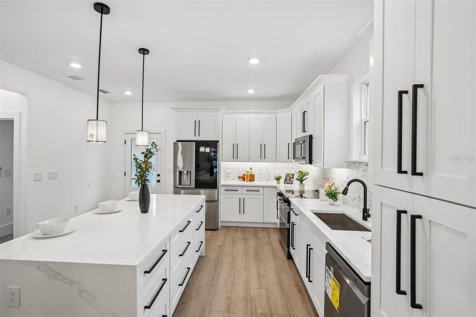3612 E CLIFTON ST — photo 13