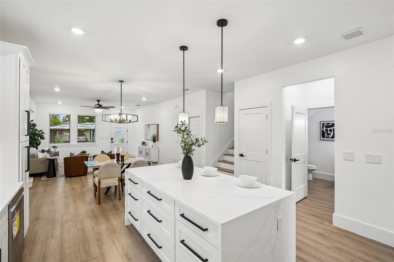 3612 E CLIFTON ST — photo 12