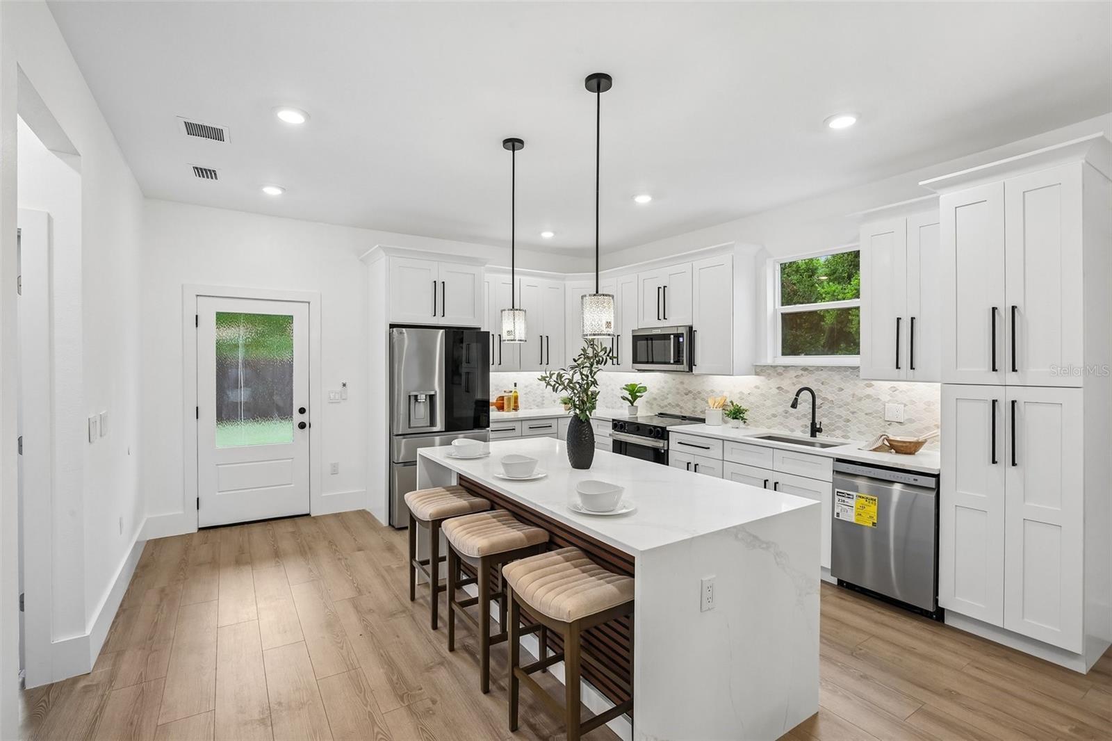 3612 E CLIFTON ST — photo 14