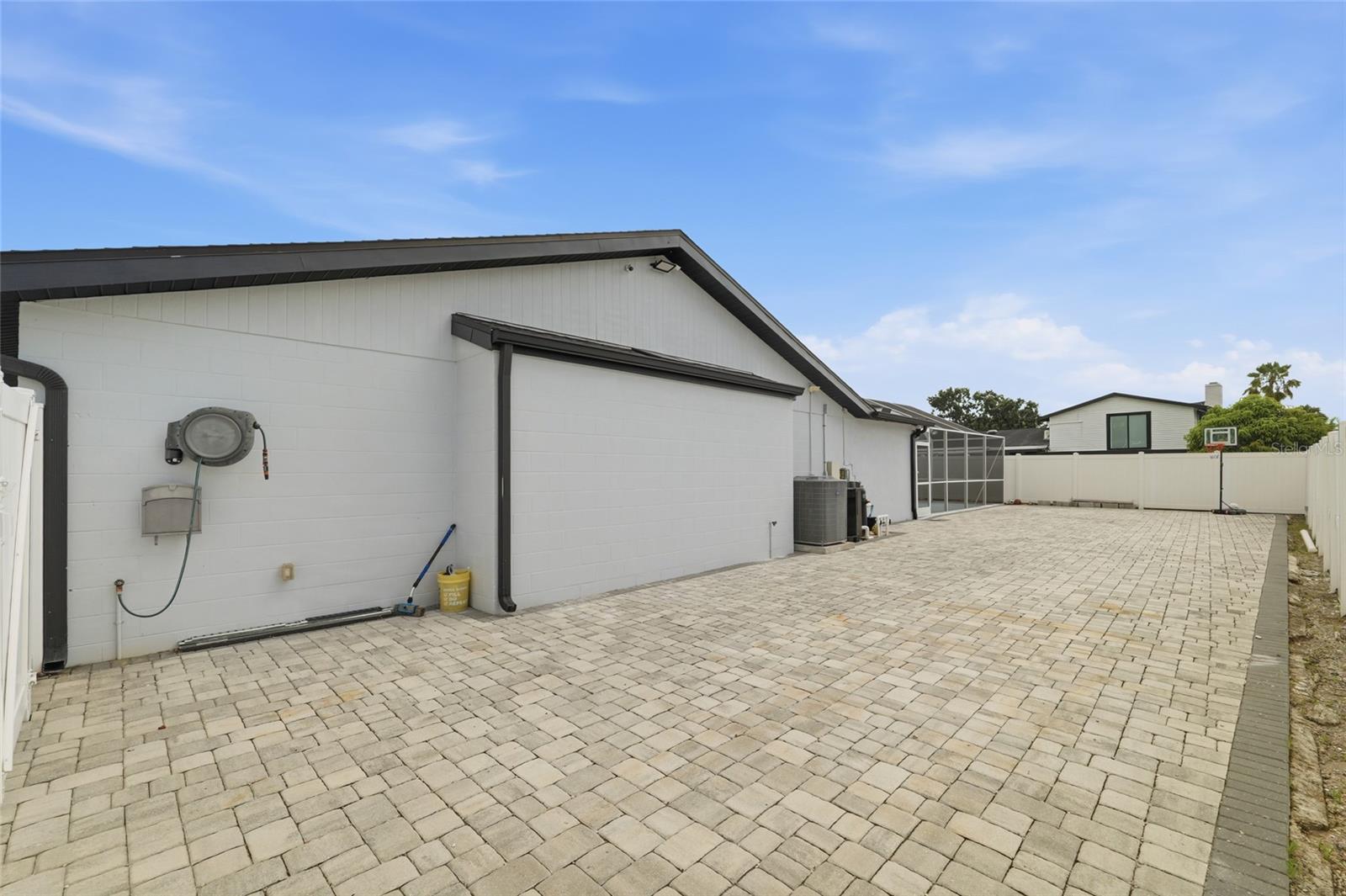 7101 SHENANDOAH CT — photo 44