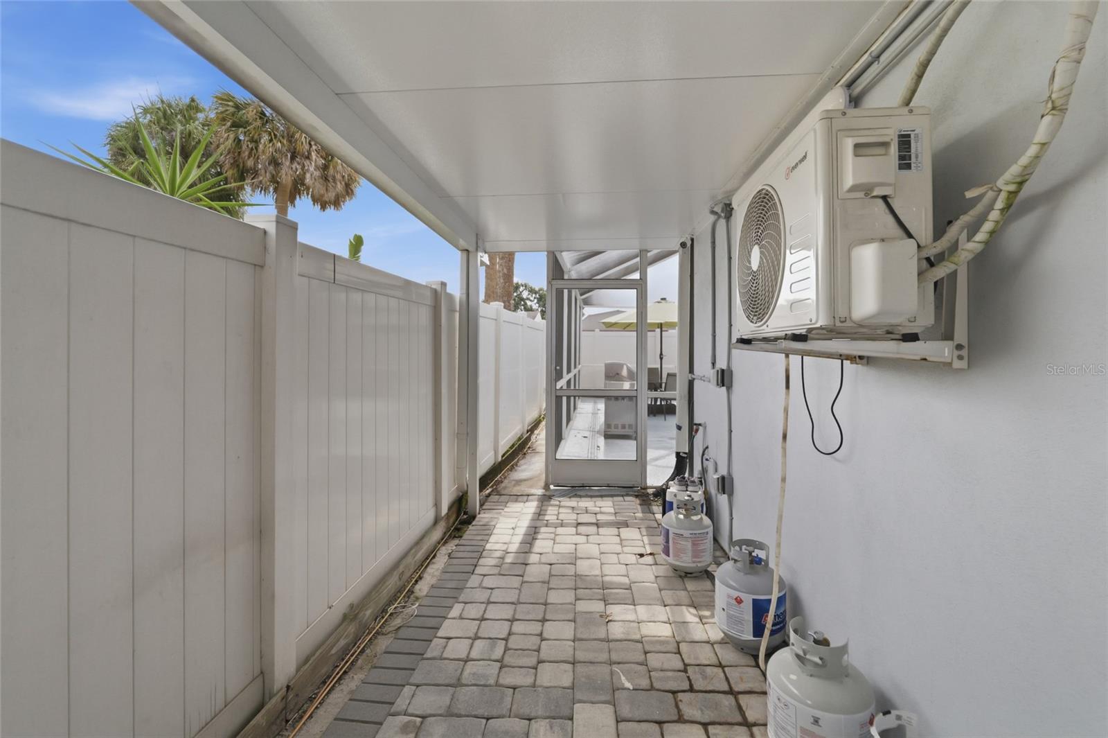 7101 SHENANDOAH CT — photo 45