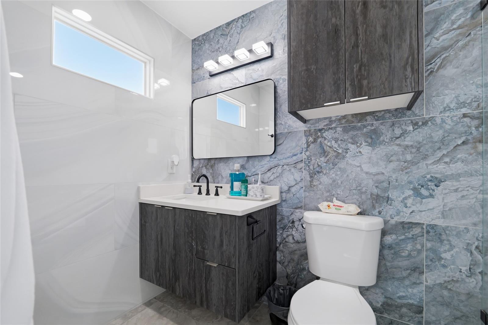 7101 SHENANDOAH CT — photo 39