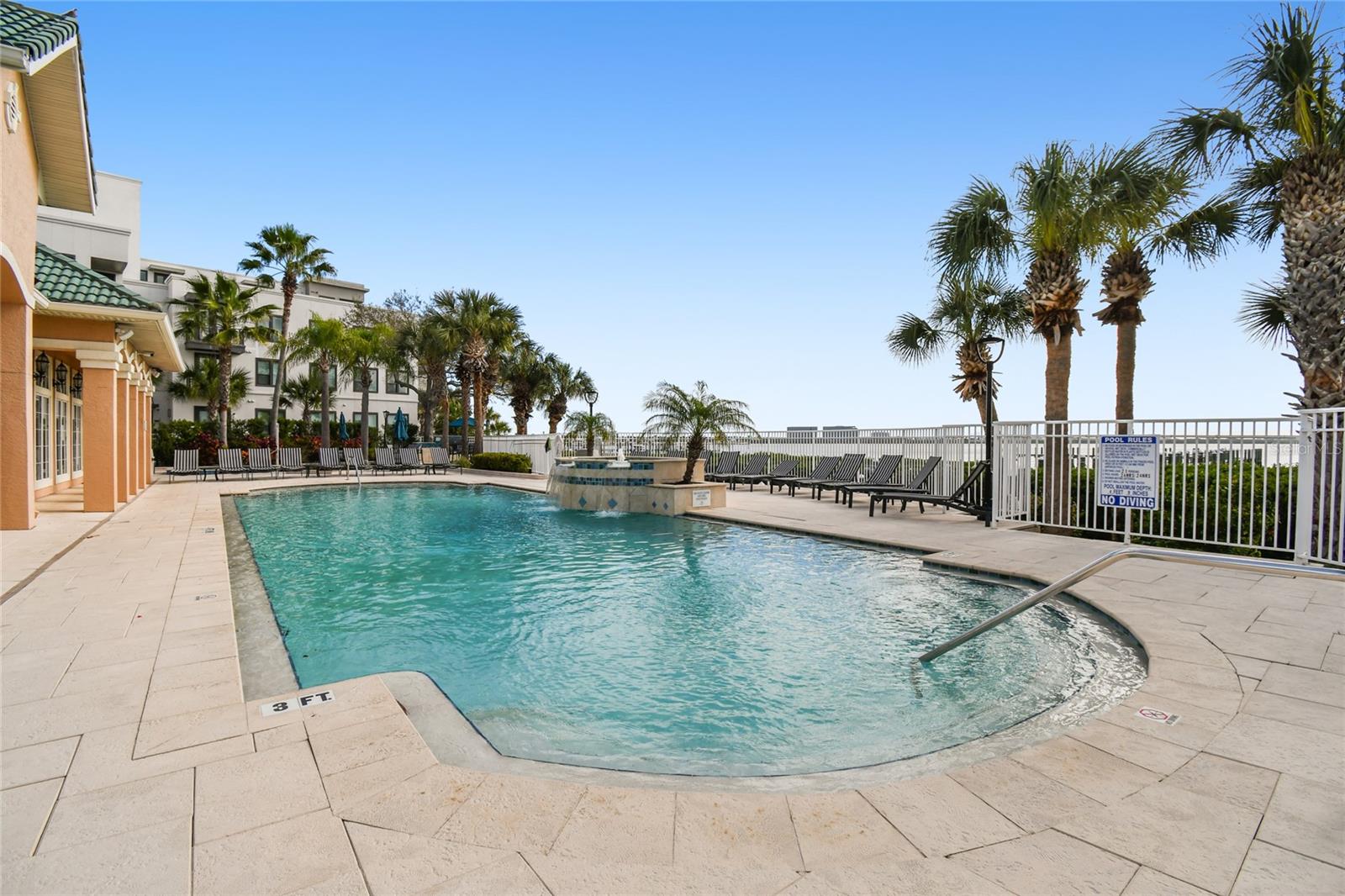 5211 BAY CLUB CIR — photo 23