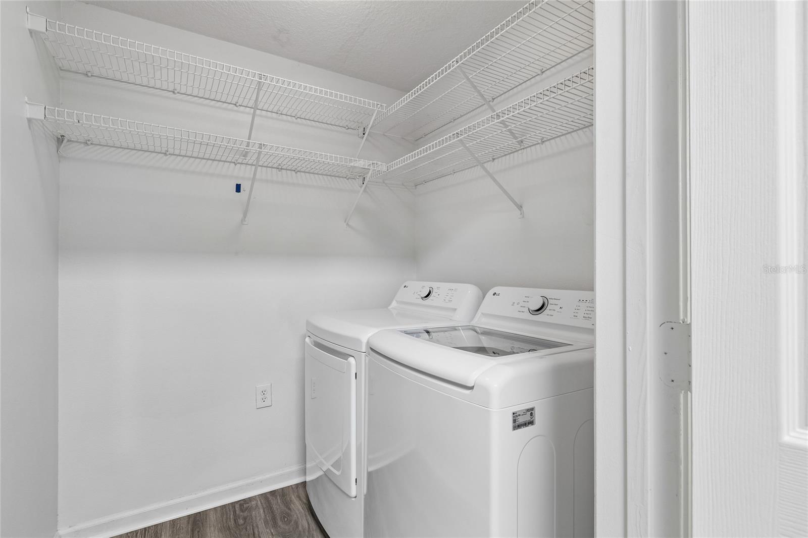 5211 BAY CLUB CIR — photo 14