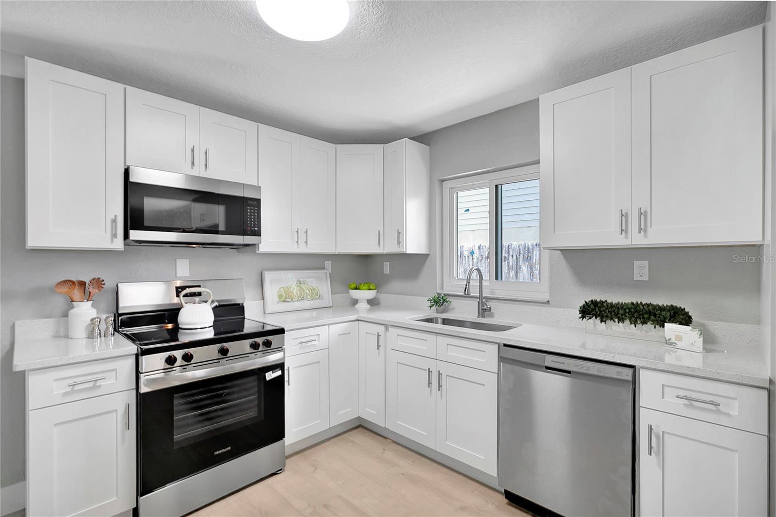 7541 PIER RD — photo 14