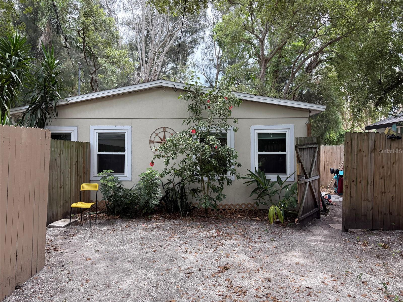 725 NEW YORK ST — photo 18