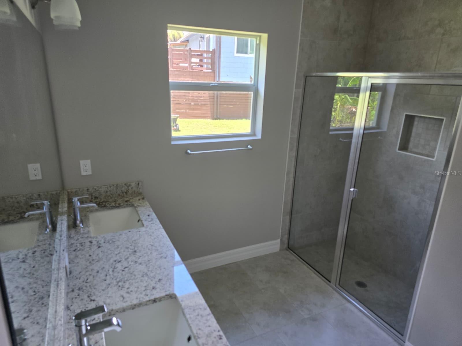 2857 SHADY AVE — photo 6