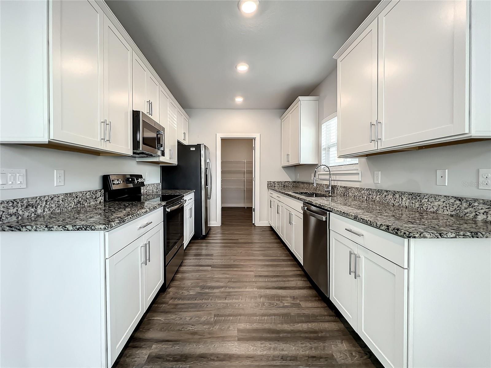 3715 W WISCONSIN AVE #6 — photo 19