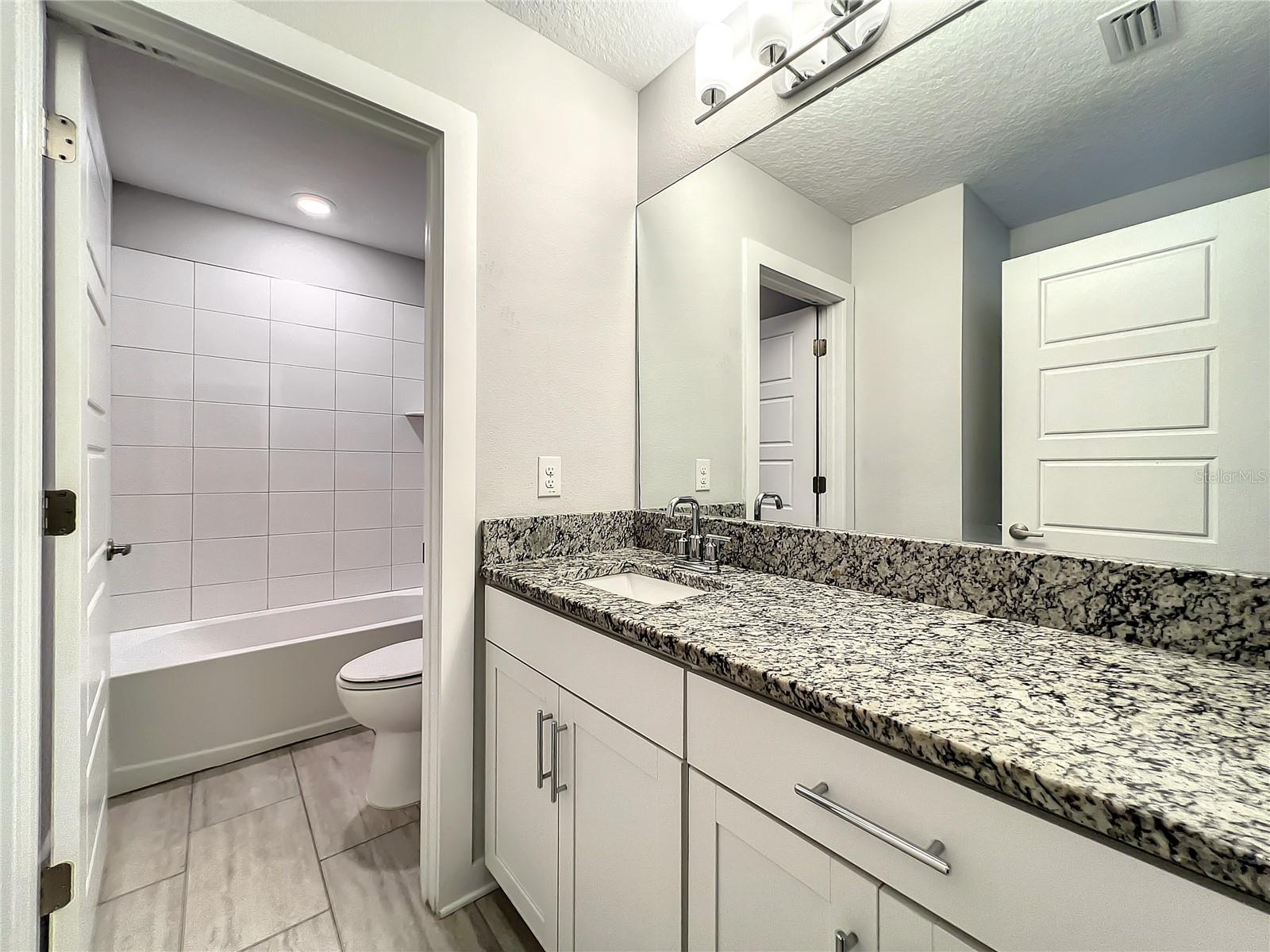3715 W WISCONSIN AVE #6 — photo 34