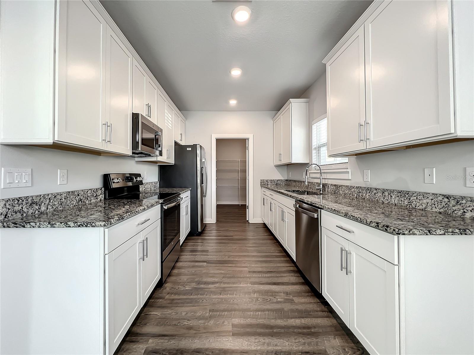 3715 W WISCONSIN AVE #6 — photo 20
