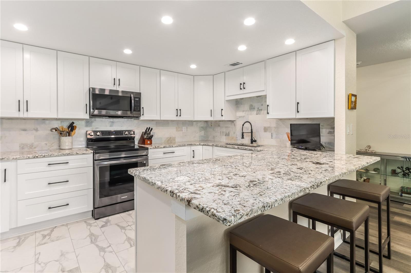 4 BELLEVIEW BLVD #205 — photo 4