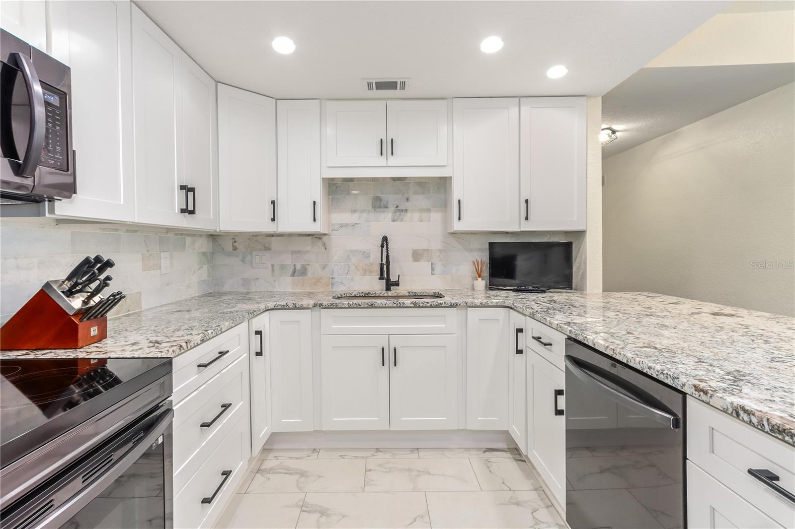 4 BELLEVIEW BLVD #205 — photo 6