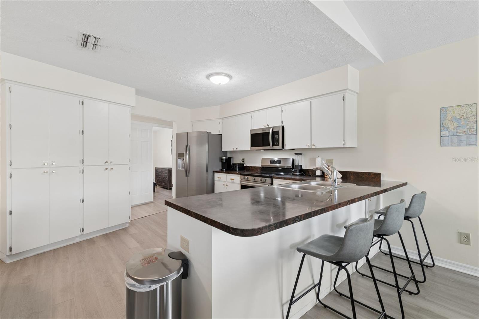 653 TIMBER POND DR — photo 36