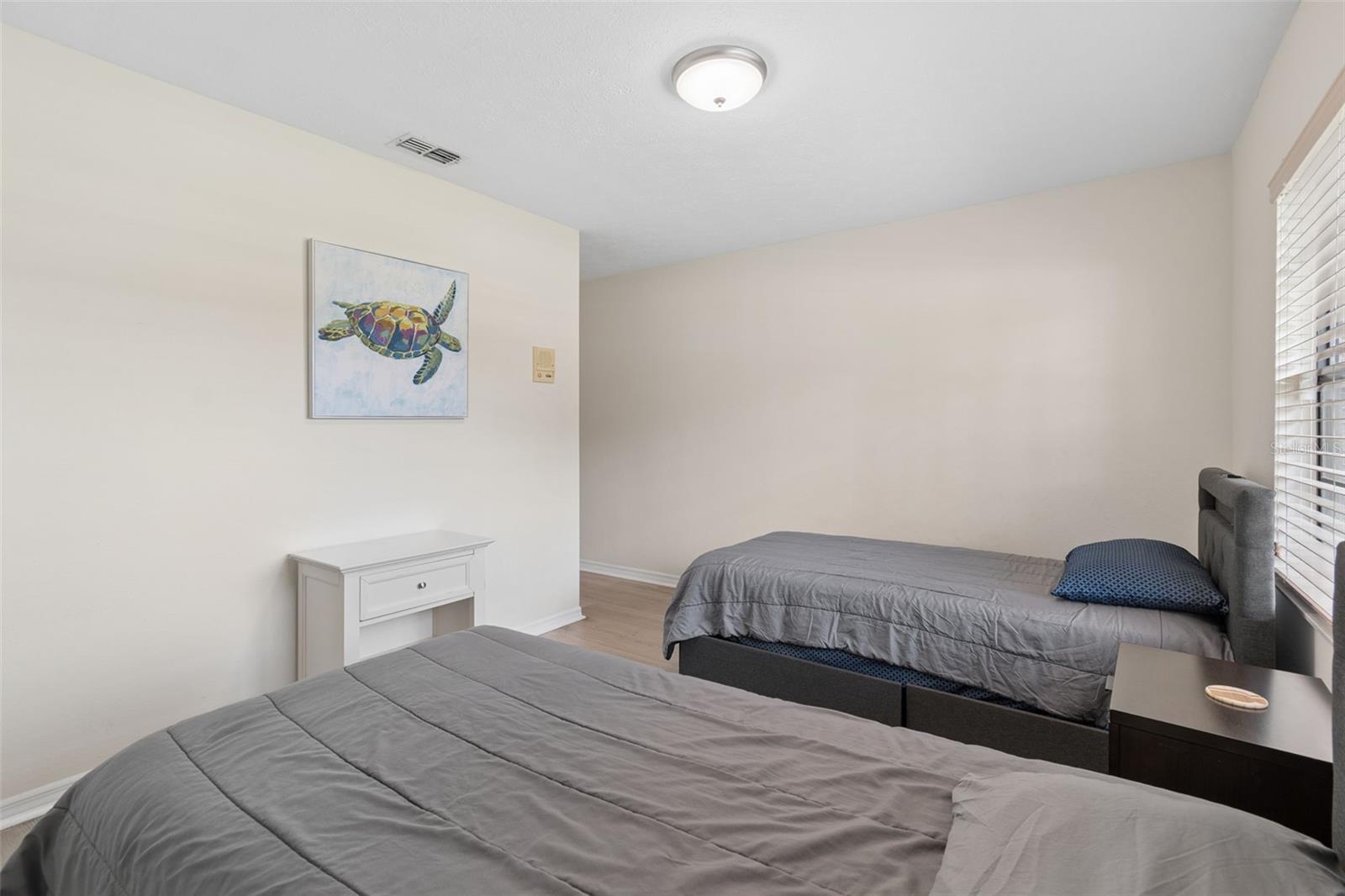 653 TIMBER POND DR — photo 15