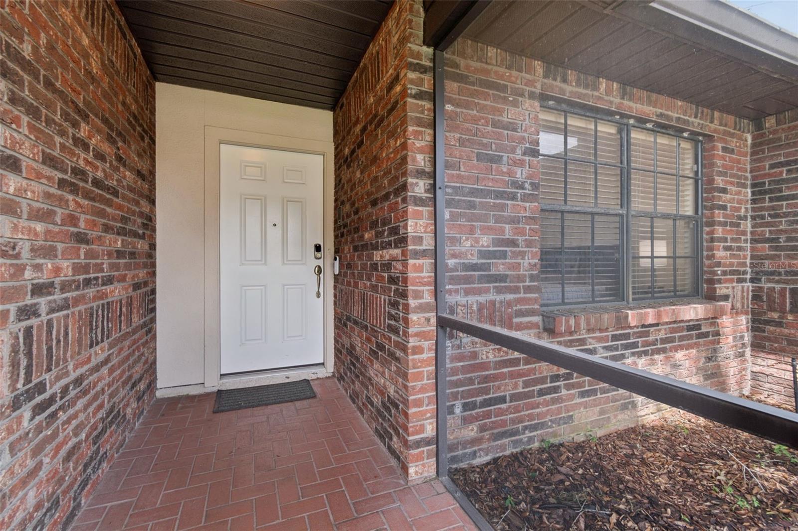 653 TIMBER POND DR — photo 8