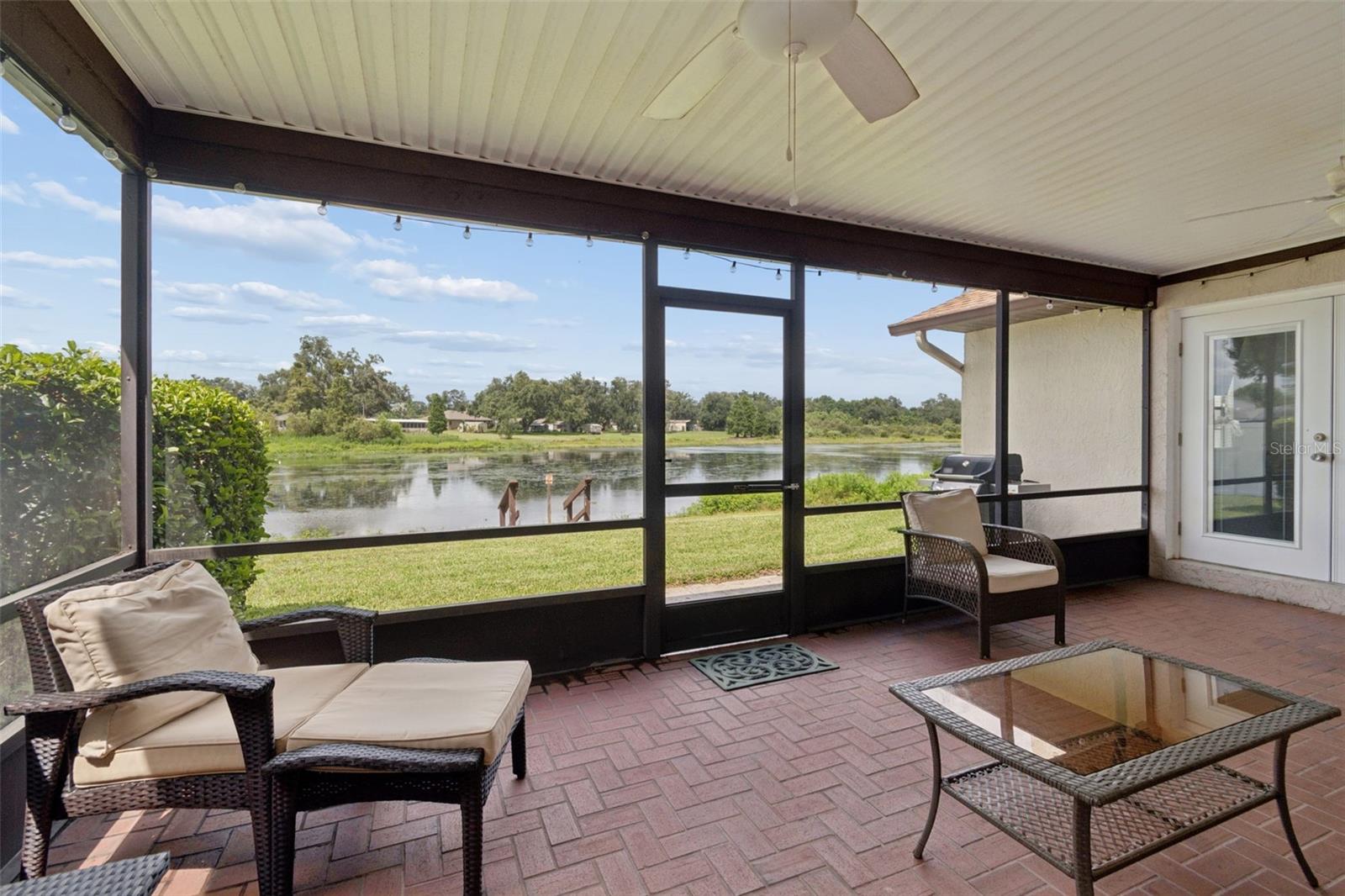 653 TIMBER POND DR — photo 47