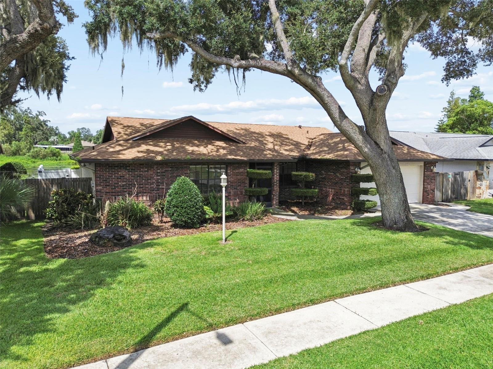 653 TIMBER POND DR — photo 58