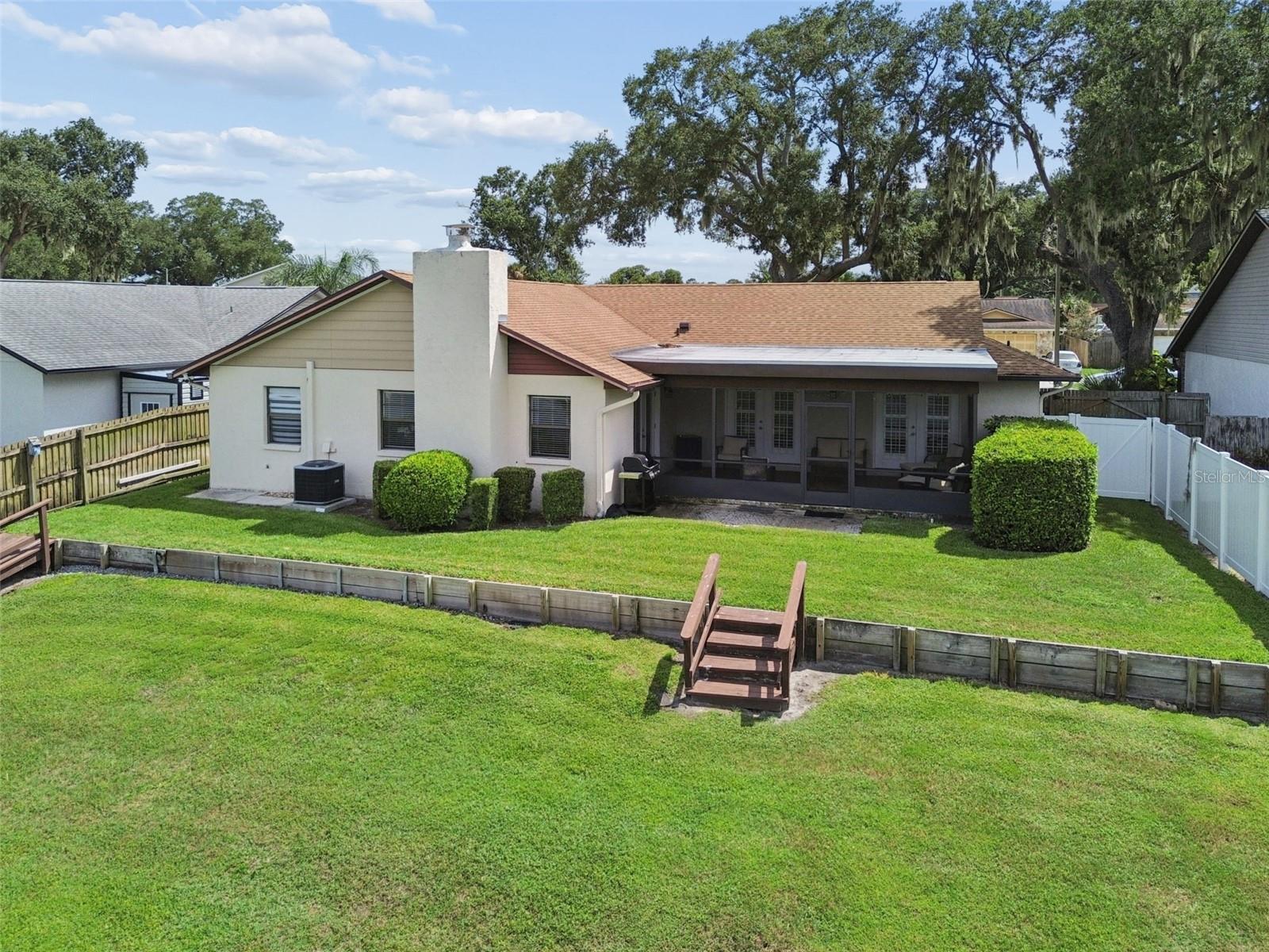 653 TIMBER POND DR — photo 64