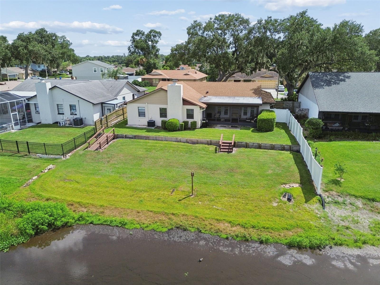 653 TIMBER POND DR — photo 60