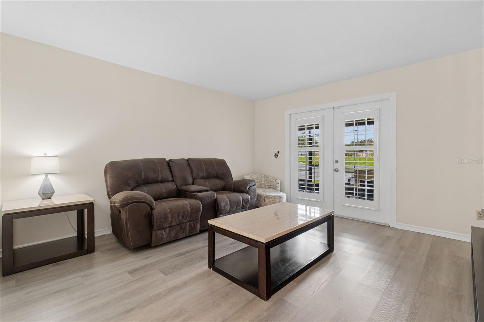 653 TIMBER POND DR — photo 11