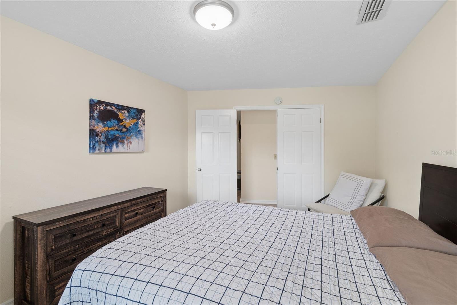 653 TIMBER POND DR — photo 27