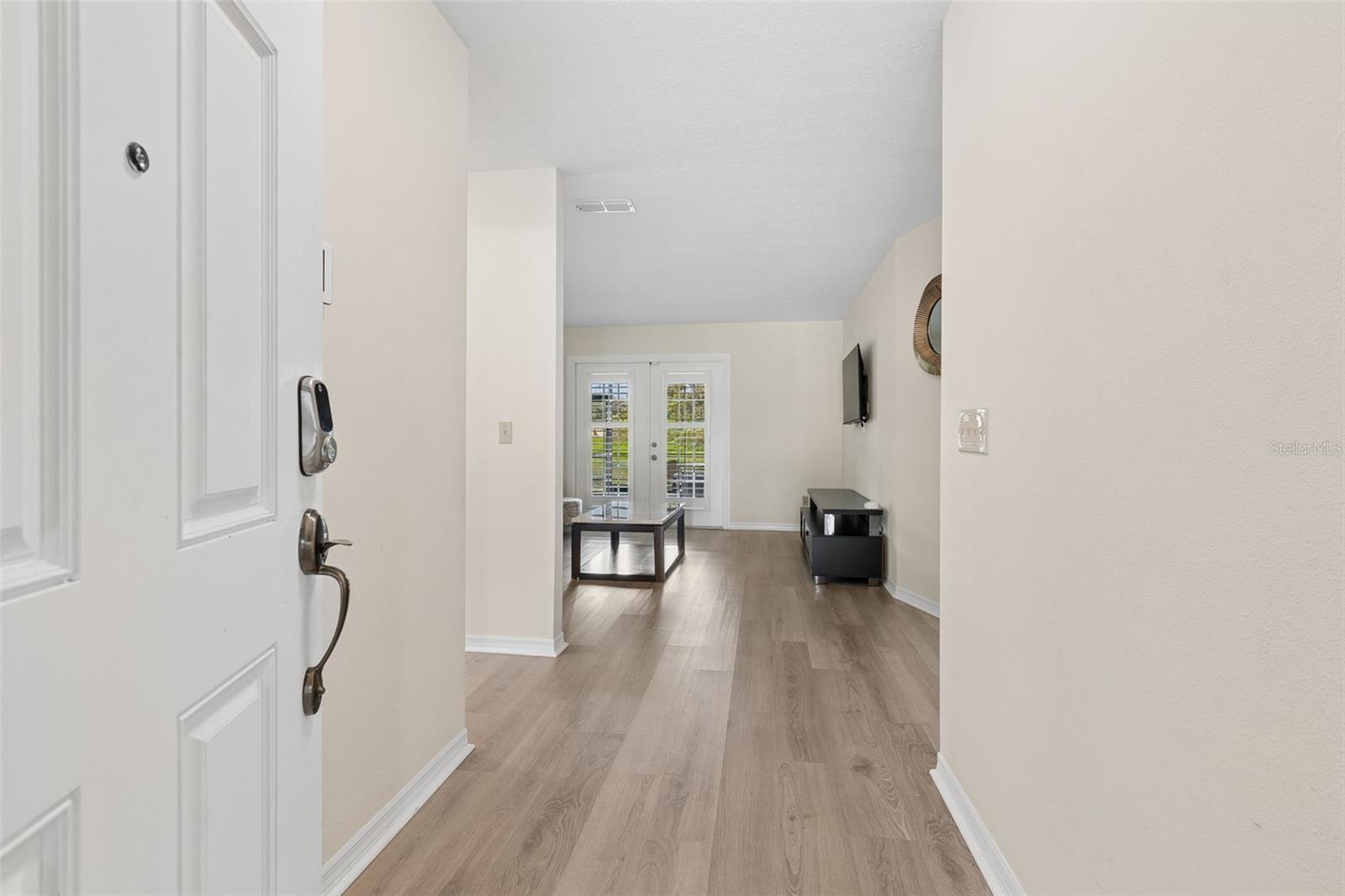 653 TIMBER POND DR — photo 9