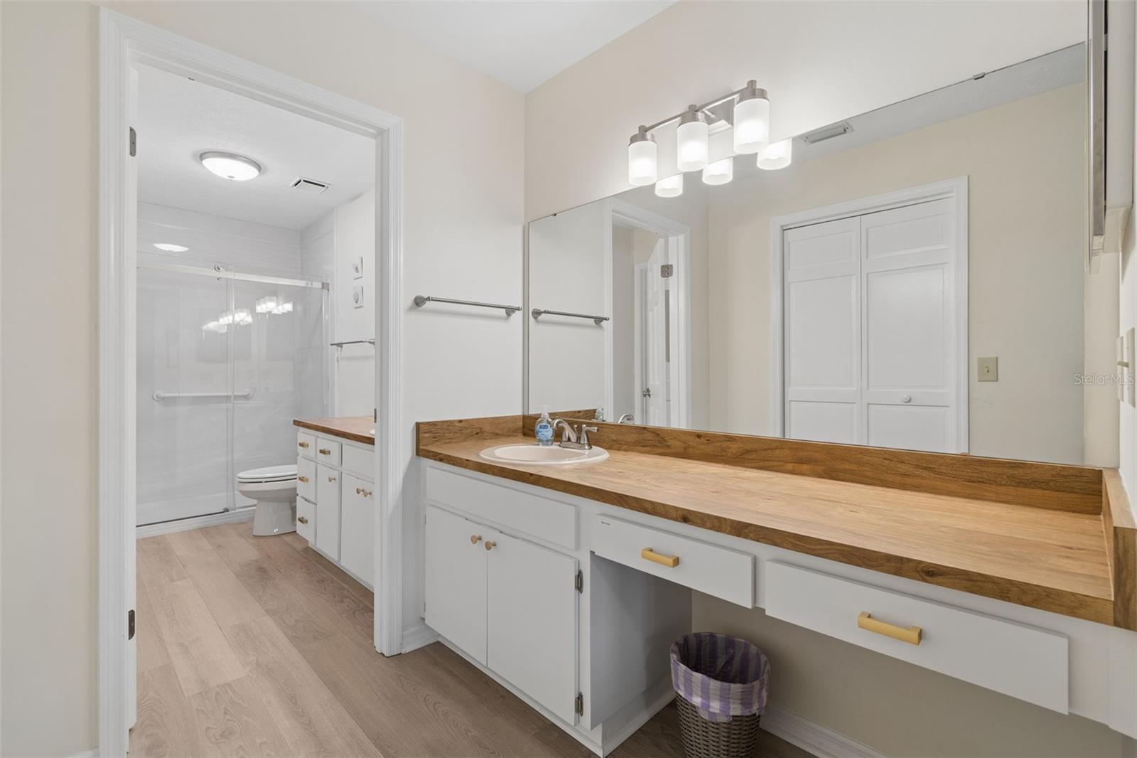 653 TIMBER POND DR — photo 18