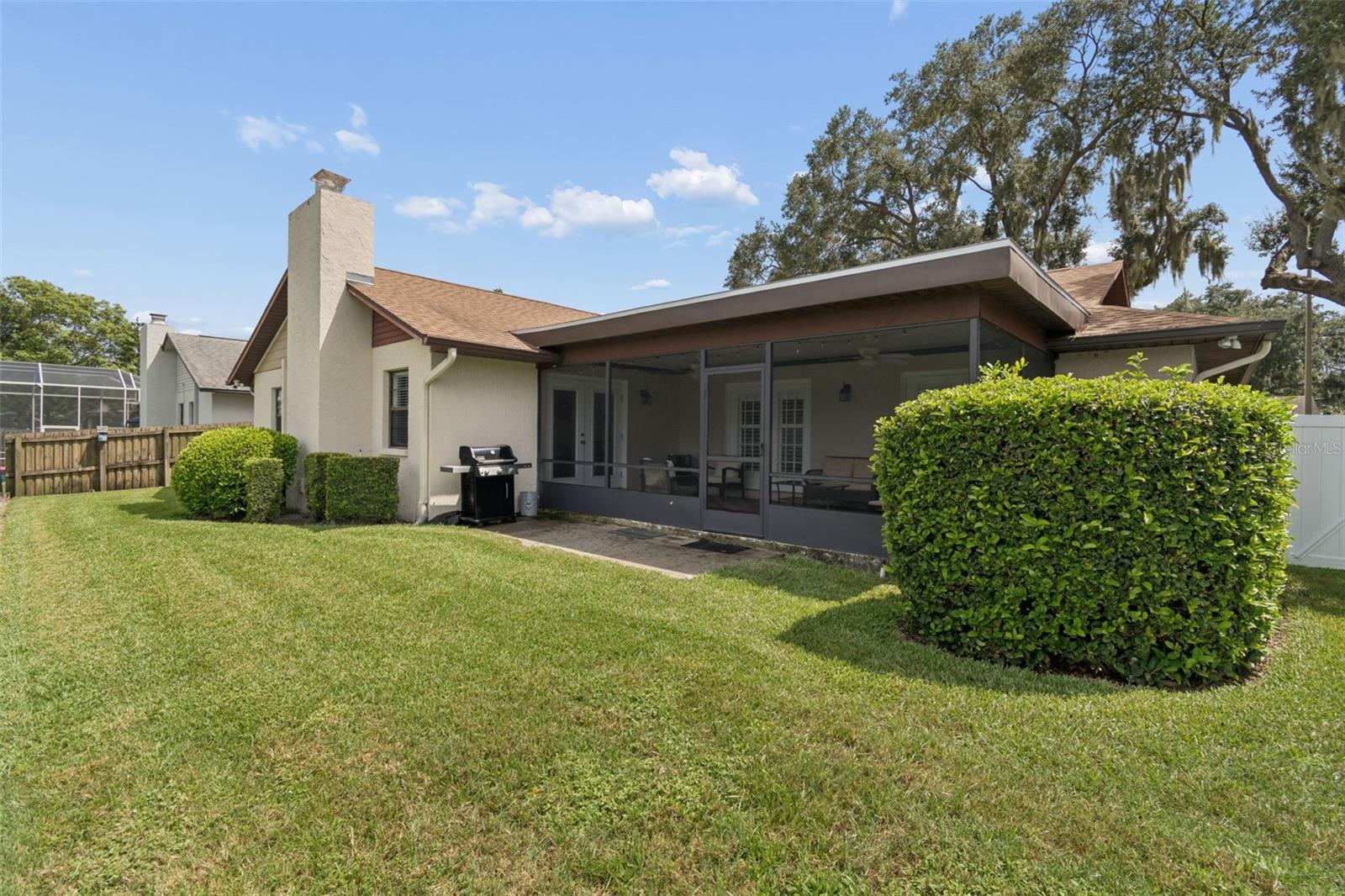 653 TIMBER POND DR — photo 50