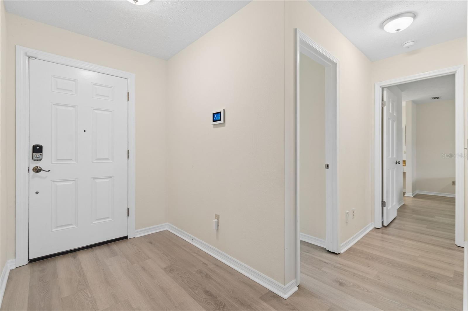 653 TIMBER POND DR — photo 10