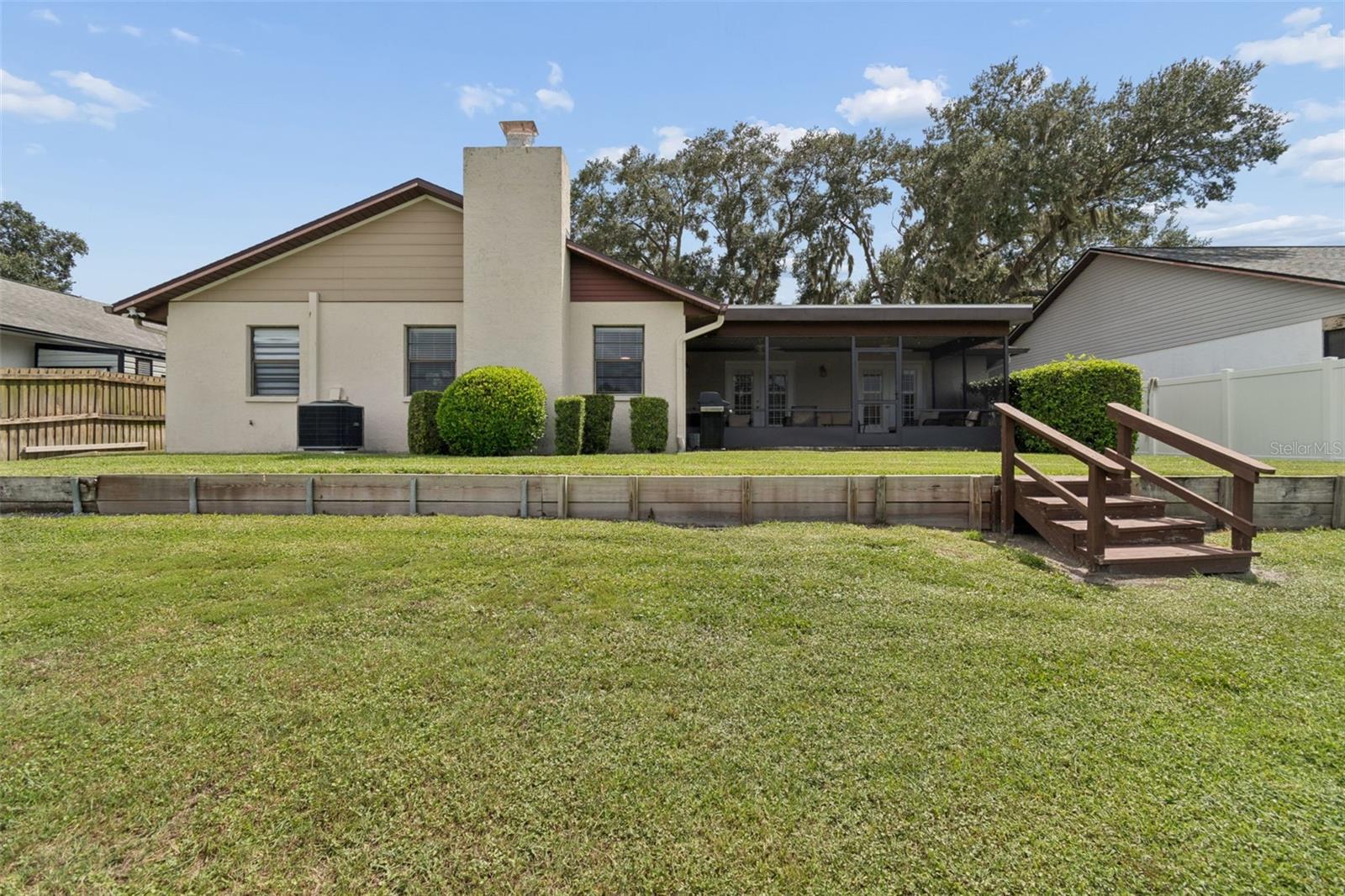 653 TIMBER POND DR — photo 55