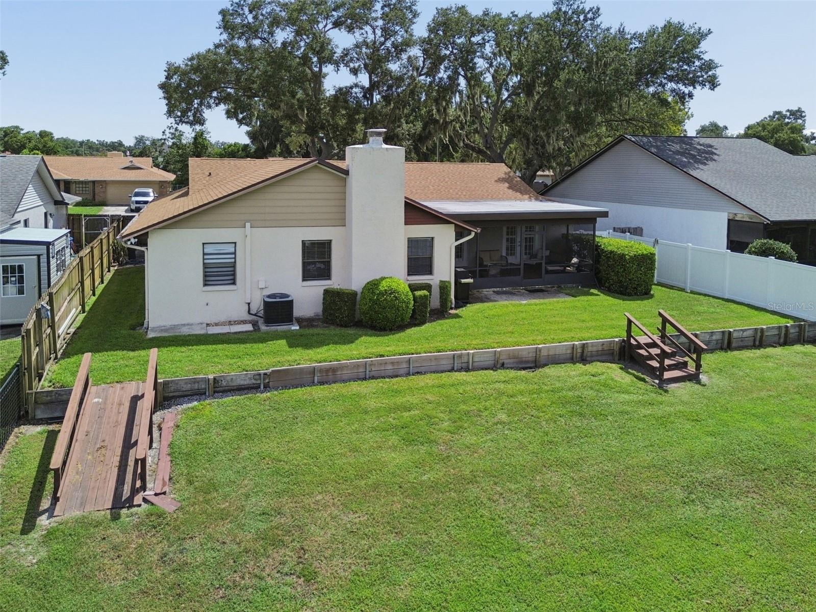 653 TIMBER POND DR — photo 65