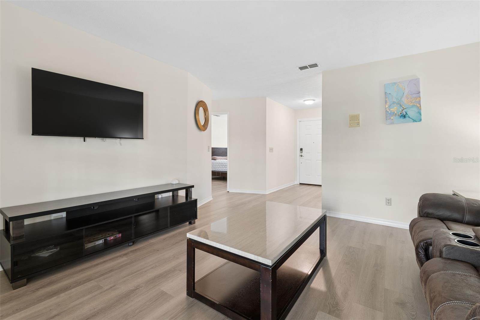 653 TIMBER POND DR — photo 12