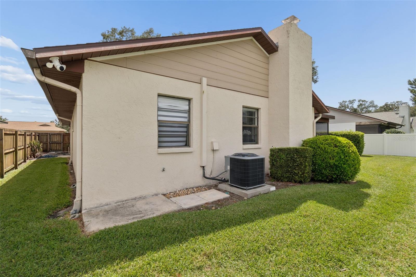653 TIMBER POND DR — photo 56