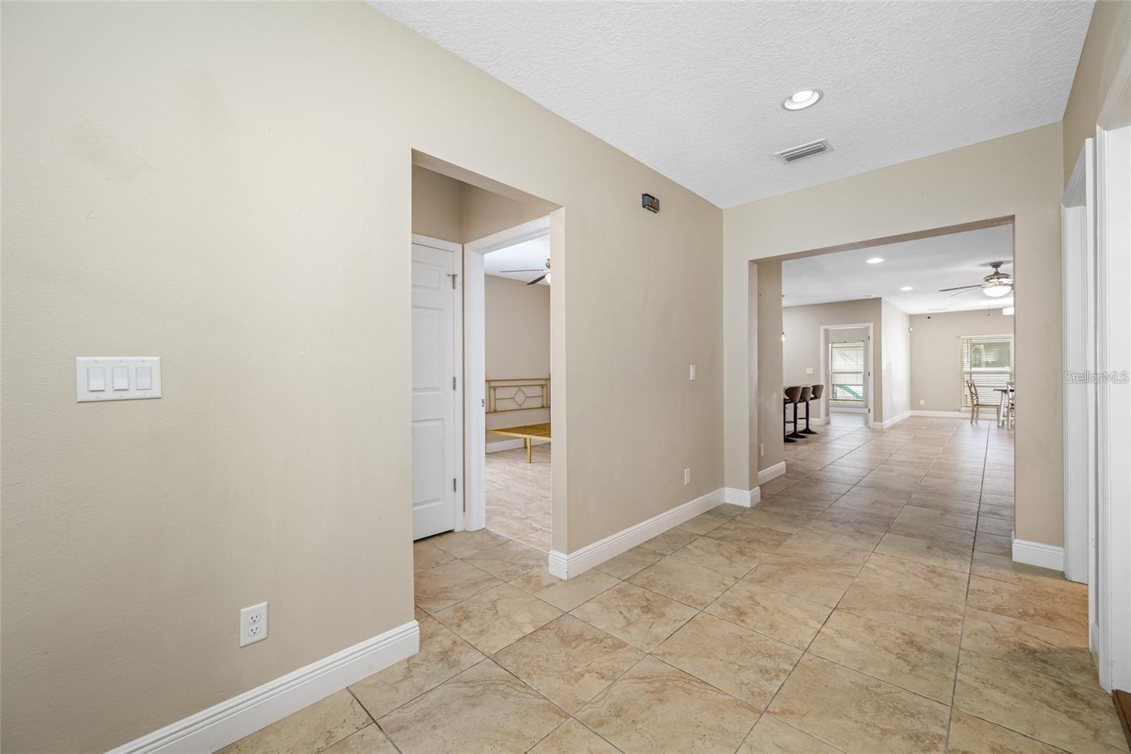 230 CLAYTON ST — photo 3